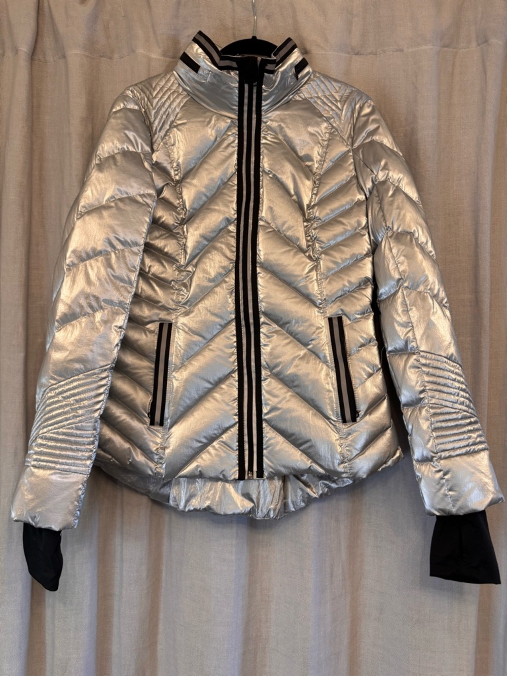 Blanc Noir Silver Metallic Down Puffer Jacket - Size Medium